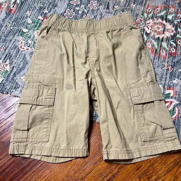 Place boys Khaki Cargo Shorts - Picture 1 of 4